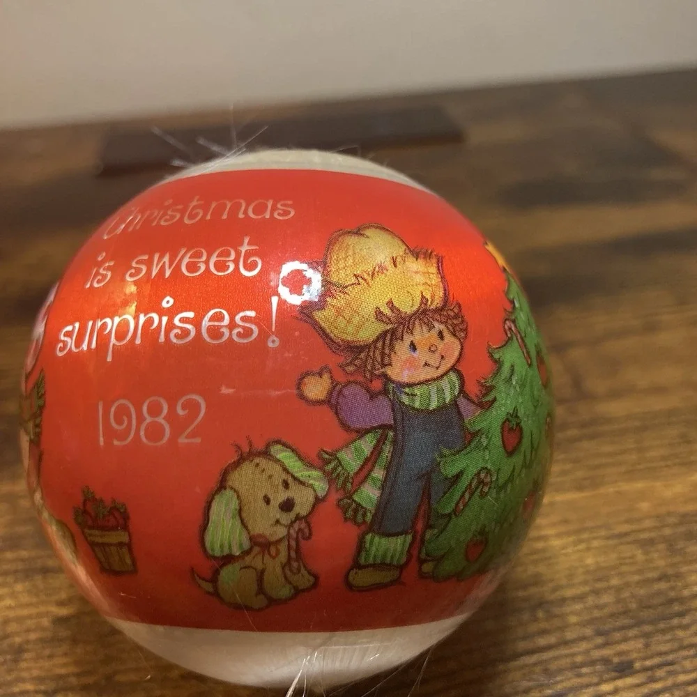 VTG 1982 Strawberry Shortcake Sweet Friends Satin Ball Christmas Ornament *Read*